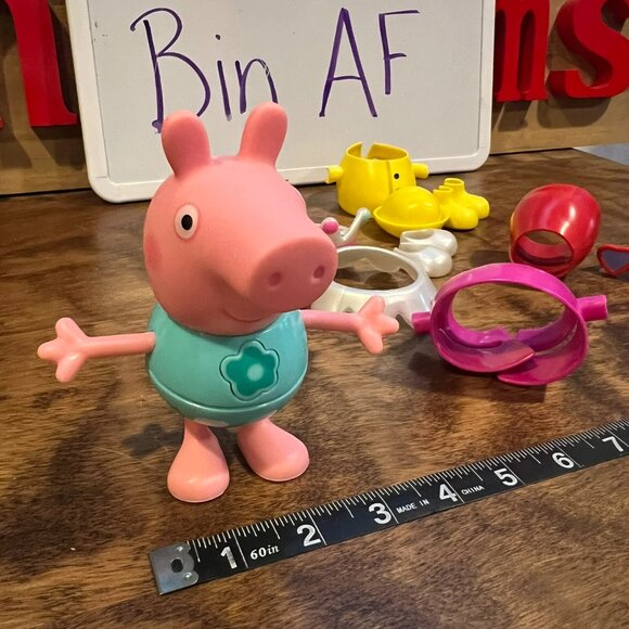 Peppa pig dress up doll figurine / clothes - Picture 1 of 6